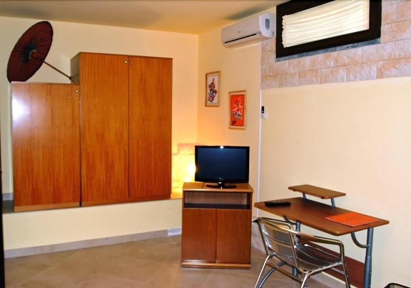Etna Hut Bed & Breakfast Nicolosi Exterior foto