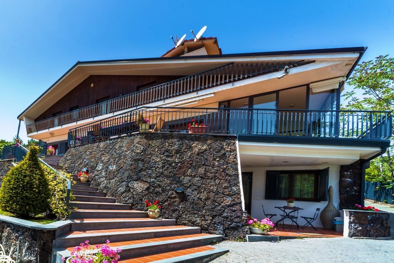 Etna Hut Bed & Breakfast Nicolosi Exterior foto