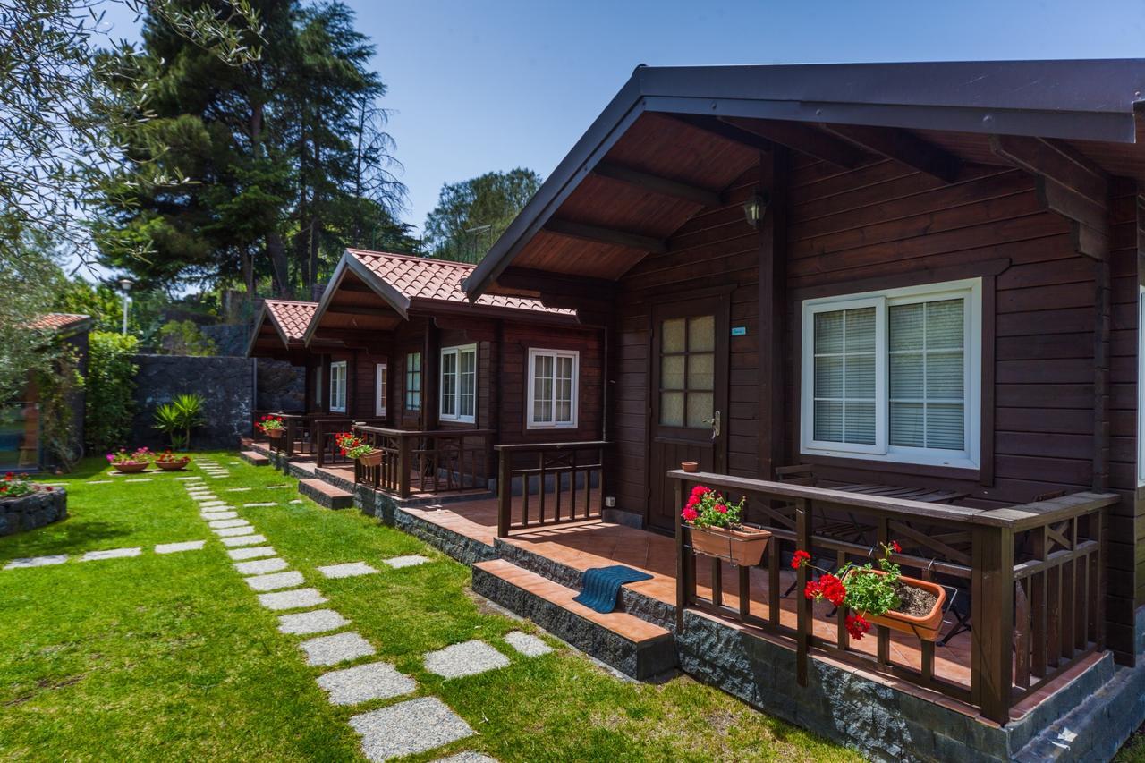 Etna Hut Bed & Breakfast Nicolosi Exterior foto