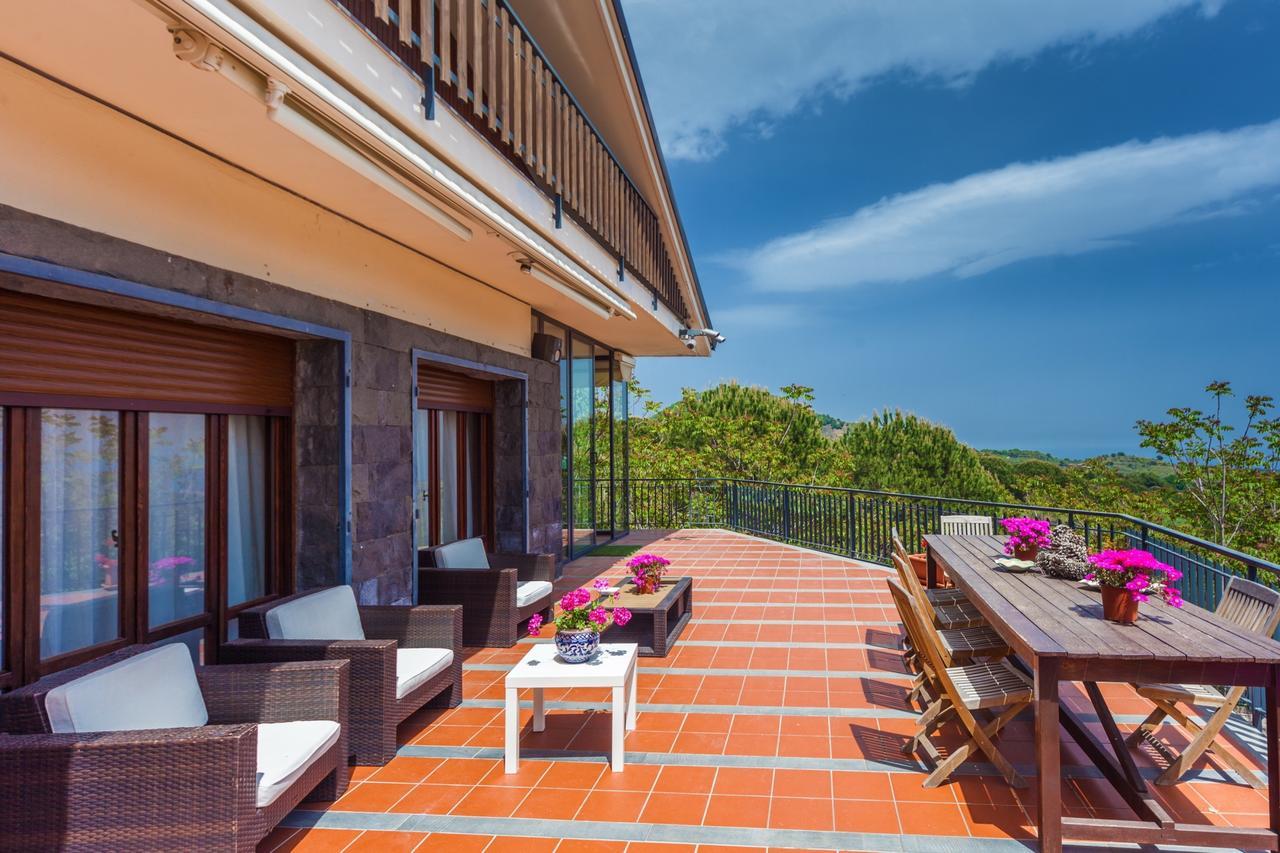 Etna Hut Bed & Breakfast Nicolosi Exterior foto
